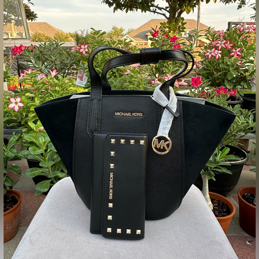 Michael Kors Purse And Wallet